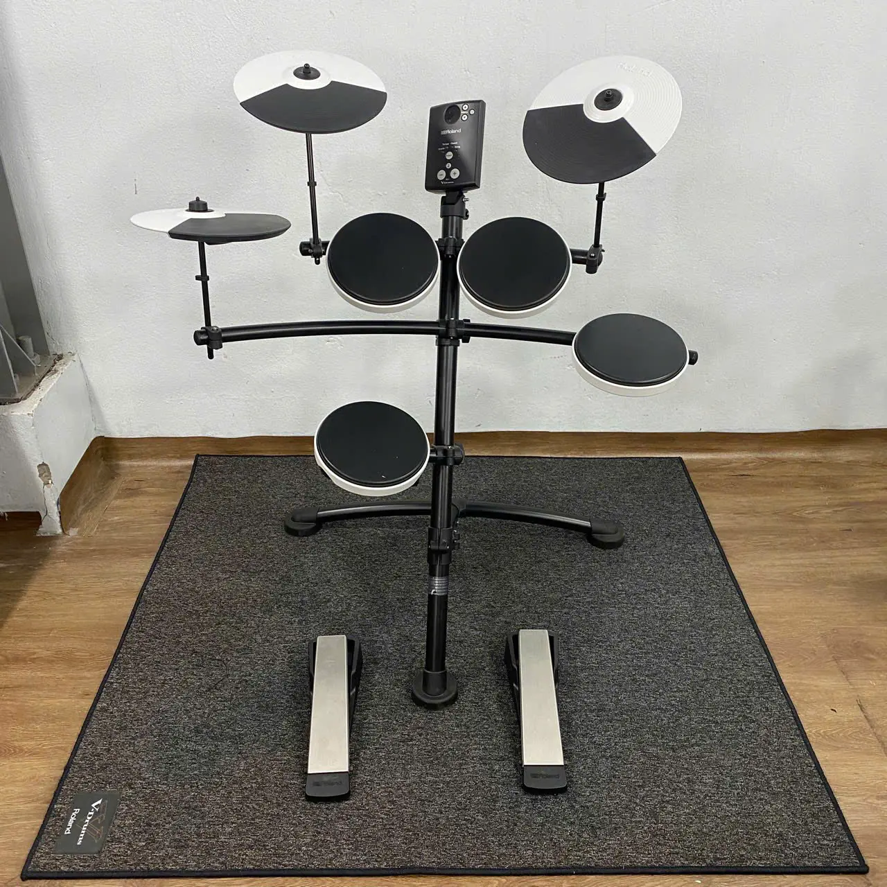 Trống Roland TD1